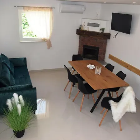 Marta's - Marta I Holiday home *